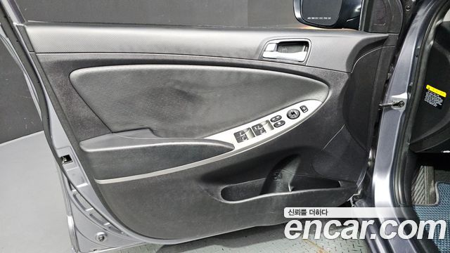 Hyundai Accent 2016 — photo 14