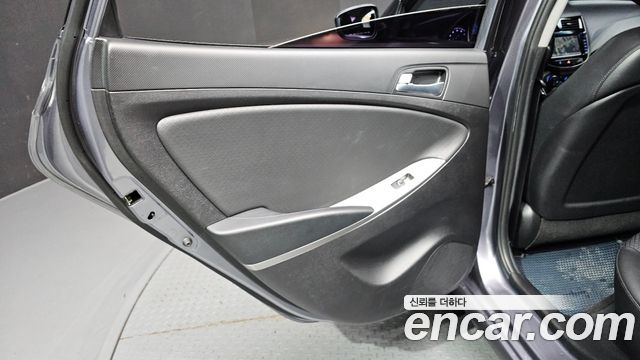 Hyundai Accent 2016 — photo 15