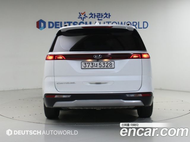 Kia Canival 2021 — photo 4