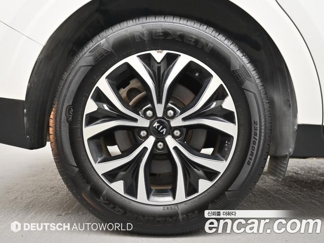 Kia Canival 2021 — photo 5