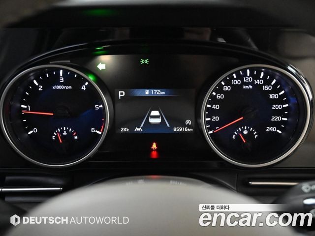 Kia Canival 2021 — photo 8
