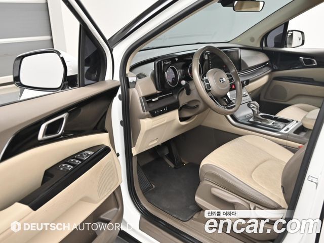 Kia Canival 2021 — photo 11