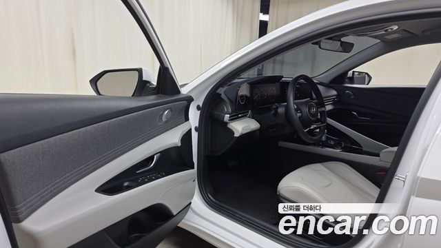 Hyundai AVANTE 2021 — photo 13