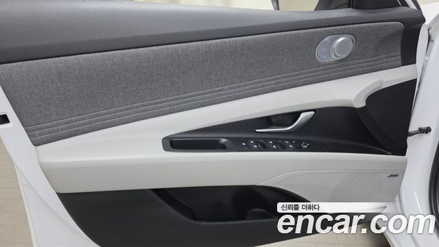 Hyundai AVANTE 2021 — photo 14