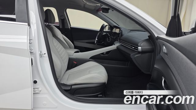Hyundai AVANTE 2021 — photo 16