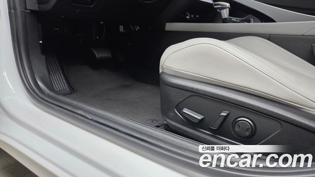Hyundai AVANTE 2021 — photo 28