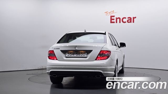 Mercedes-Benz C-Class 2008 — photo 4