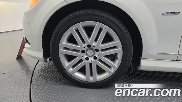 Mercedes-Benz C-Class 2008 — photo 5