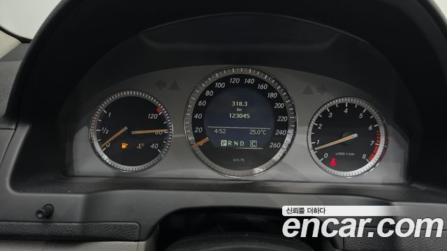 Mercedes-Benz C-Class 2008 — photo 11