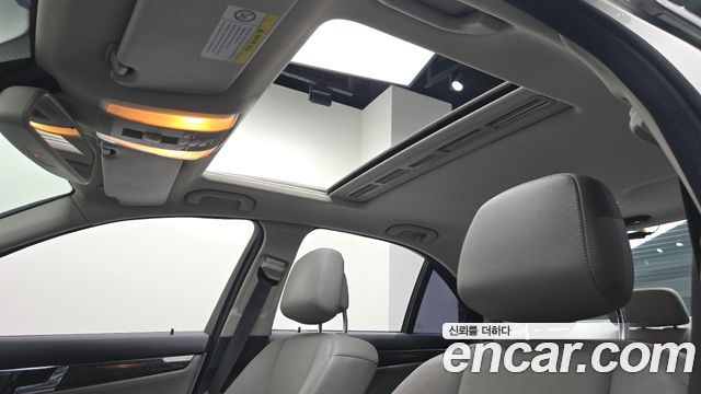 Mercedes-Benz C-Class 2008 — photo 24