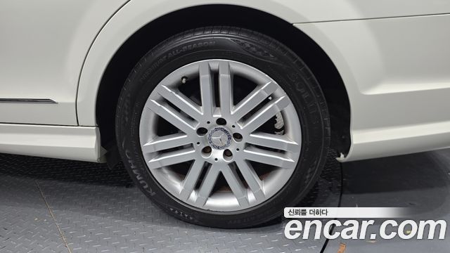 Mercedes-Benz C-Class 2008 — photo 7