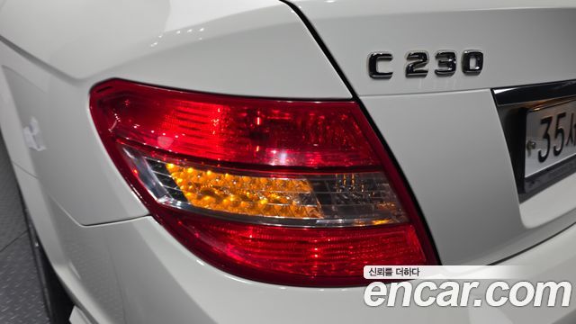 Mercedes-Benz C-Class 2008 — photo 9