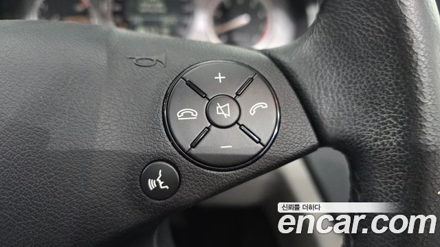 Mercedes-Benz C-Class 2008 — photo 30