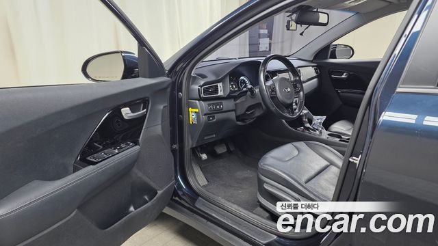 Kia Niro 2018 — photo 13