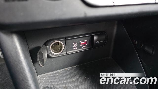 Kia Niro 2018 — photo 23