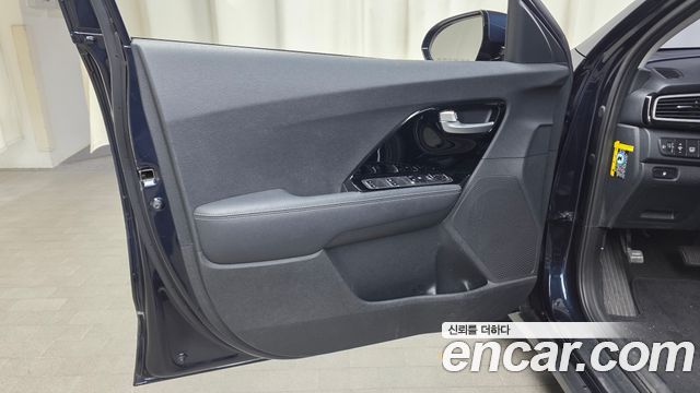 Kia Niro 2018 — photo 14