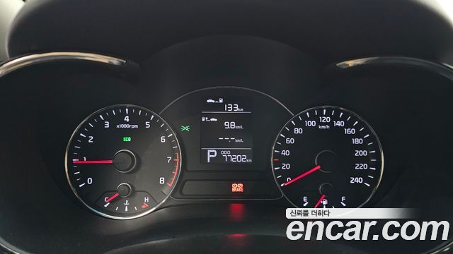 Kia K3 2013 — photo 11