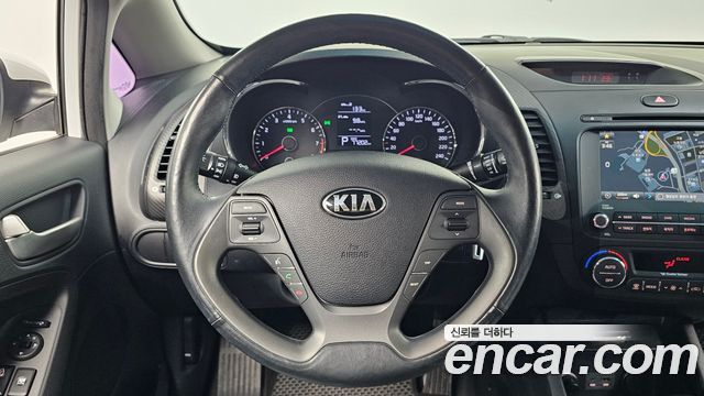 Kia K3 2013 — photo 19