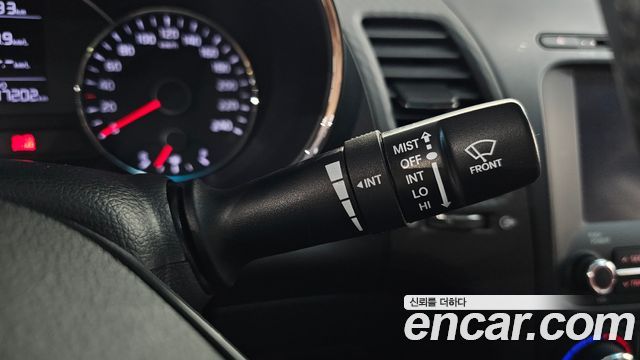 Kia K3 2013 — photo 26
