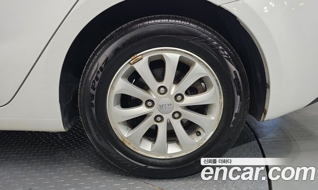 Kia K3 2013 — photo 7