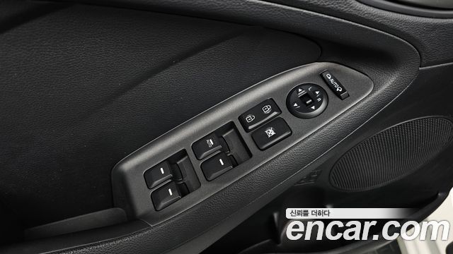 Kia K3 2013 — photo 27