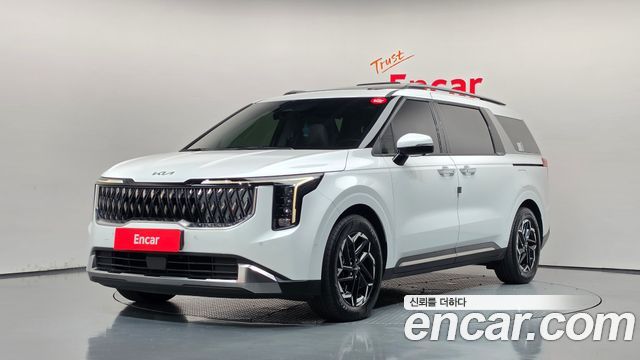 Kia Canival 2025 — photo 1