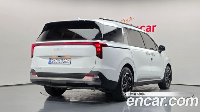 Kia Canival 2025 — photo 2