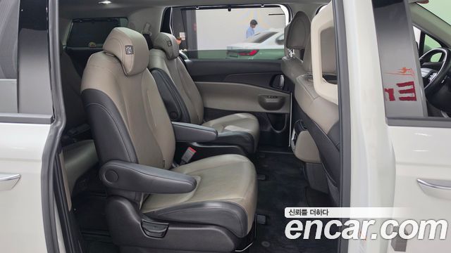 Kia Canival 2025 — photo 17