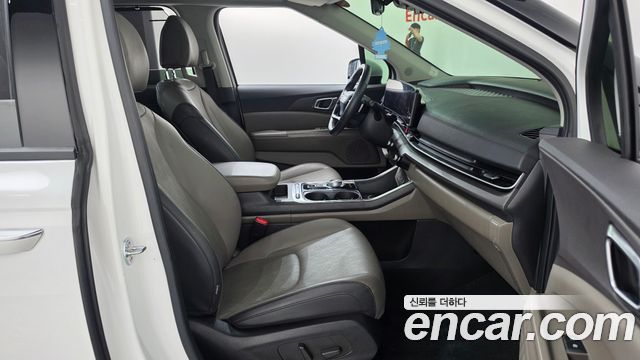 Kia Canival 2025 — photo 16