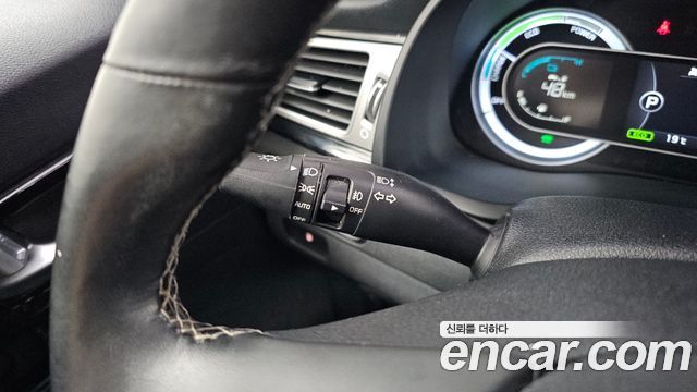 Kia Niro 2017 — photo 32