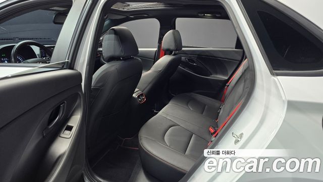 Hyundai i30 2020 — photo 18