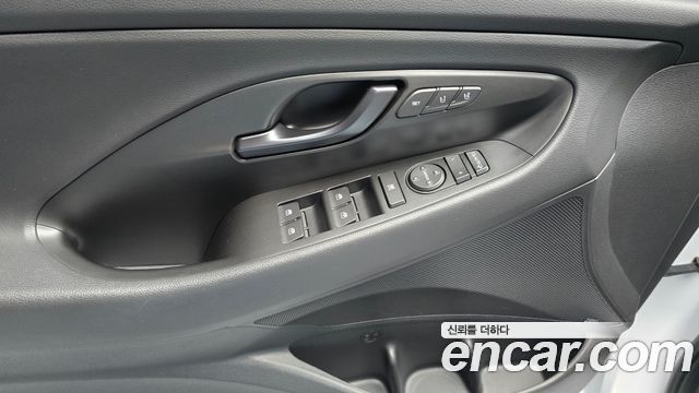 Hyundai i30 2020 — photo 24