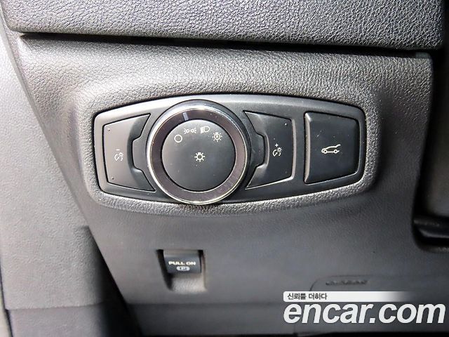 Lincoln MKC 2015 — photo 12