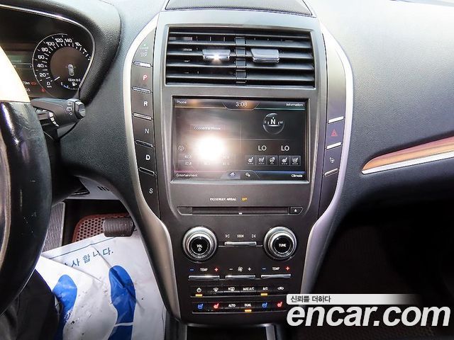 Lincoln MKC 2015 — photo 13