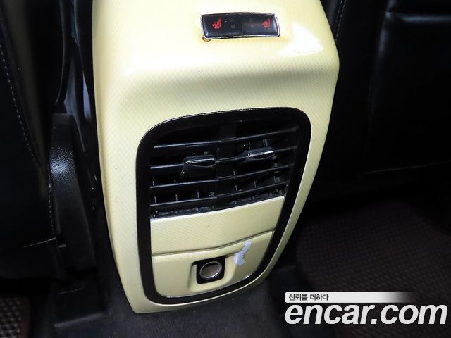 Lincoln MKC 2015 — photo 16