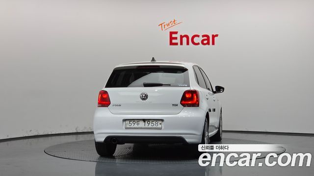 Volkswagen Polo 2013 — photo 4