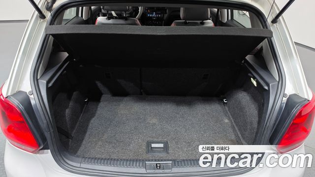 Volkswagen Polo 2013 — photo 15