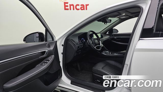 Hyundai Sonata 2022 — photo 13