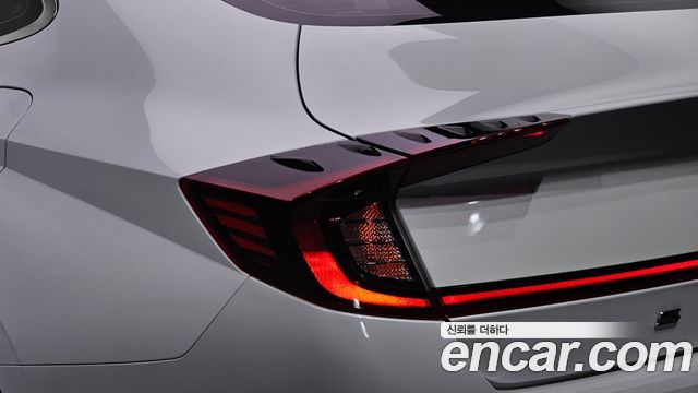Hyundai Sonata 2022 — photo 9