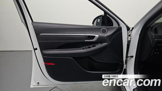 Hyundai Sonata 2022 — photo 14