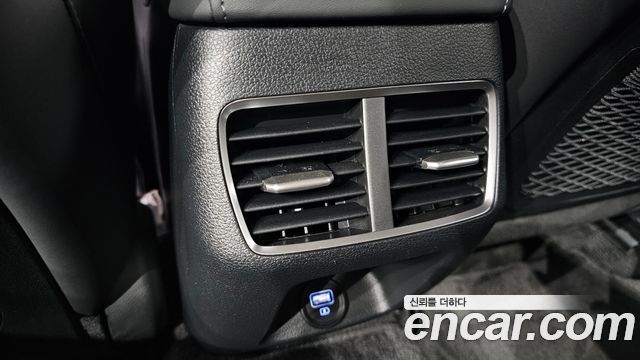 Hyundai Sonata 2022 — photo 31