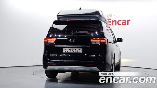 Kia Canival 2017 — photo 4