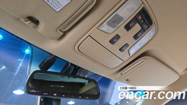 Kia Canival 2017 — photo 26