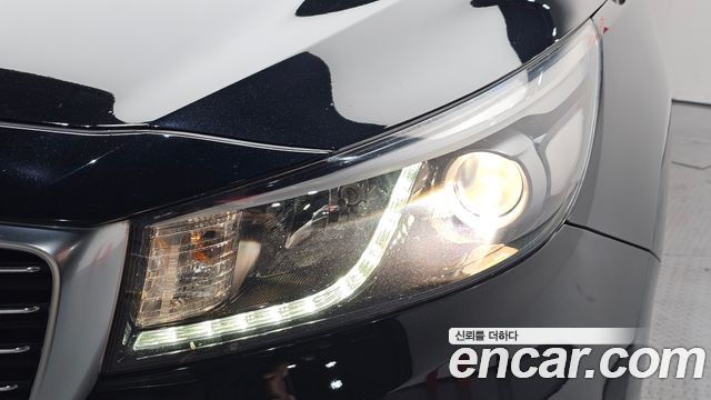 Kia Canival 2017 — photo 8