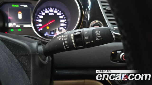 Kia Canival 2017 — photo 29