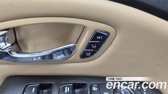 Kia Canival 2017 — photo 33