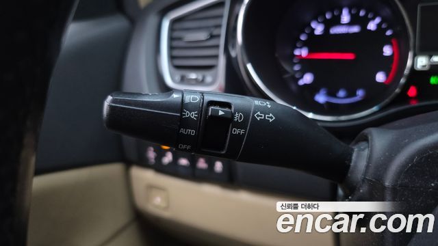 Kia Canival 2017 — photo 34
