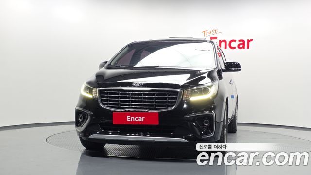 Kia Canival 2019 — photo 3