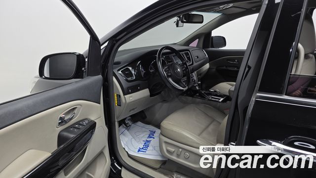 Kia Canival 2019 — photo 13