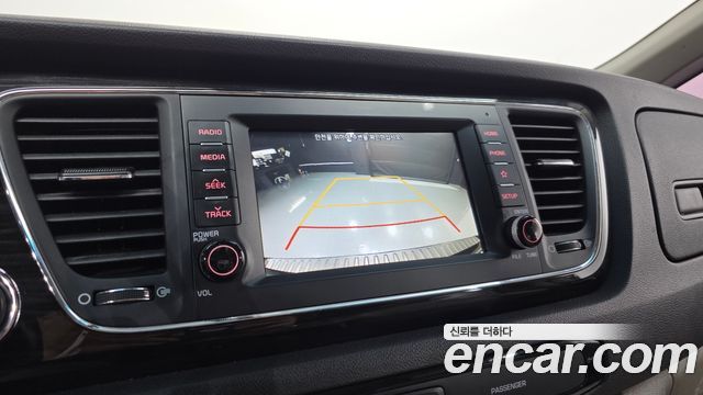 Kia Canival 2019 — photo 22